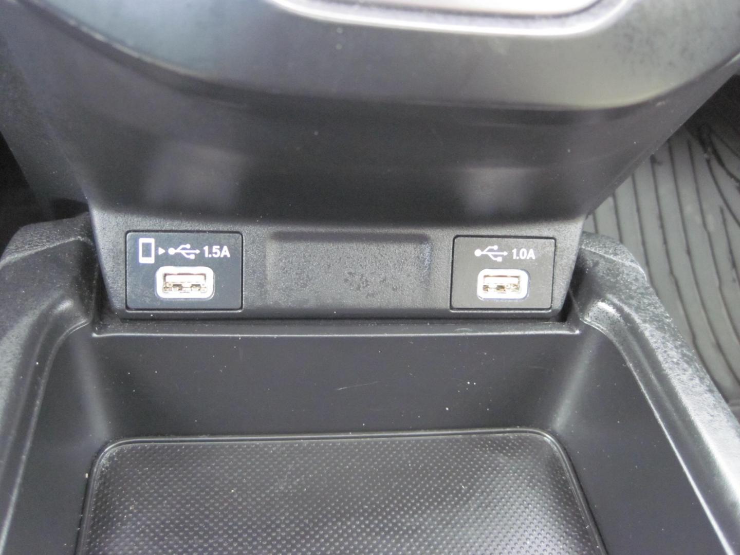 2022 white /Tan Honda CR-V EX-L AWD (2HKRW2H8XNH) , automatic transmission, located at 9530 Old Seward Highway, Anchorage, AK, 99515, (907) 349-3343, 61.134140, -149.865570 - Photo#20
